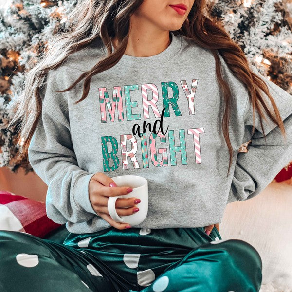 MERRY BRIGHT CHRISTMAS GRAPHIC SWEATSHIRT - Style Baby OMG Fashion Boutique - Stylebabyomg - Buy - Aesthetic Baddie Outfits - Babyboo - OOTD - Shie 