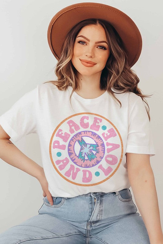 PEACE AND LOVE GRAPHIC TEE - Style Baby OMG Fashion Boutique - Stylebabyomg - Buy - Aesthetic Baddie Outfits - Babyboo - OOTD - Shie 