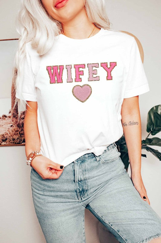 WIFEY GRAPHIC TEE - Style Baby OMG Fashion Boutique - Stylebabyomg - Buy - Aesthetic Baddie Outfits - Babyboo - OOTD - Shie 