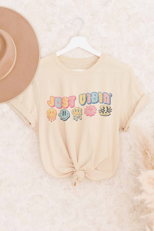 JUST VIBIN GRAPHIC TEE - Style Baby OMG Fashion Boutique - Stylebabyomg - Buy - Aesthetic Baddie Outfits - Babyboo - OOTD - Shie 