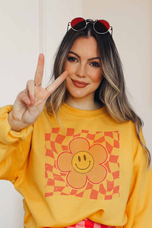 SMILEY CHECKER SWEATSHIRT PLUS SIZE - Style Baby OMG Fashion Boutique - Stylebabyomg - Buy - Aesthetic Baddie Outfits - Babyboo - OOTD - Shie 