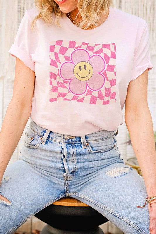 SMILEY CHECKER GRAPHIC TEE PLUS SIZE - Style Baby OMG Fashion Boutique - Stylebabyomg - Buy - Aesthetic Baddie Outfits - Babyboo - OOTD - Shie 