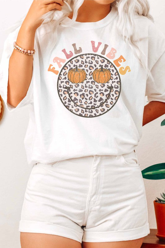 FALL VIBES LEOPARD PUMPKINS GRAPHIC TEE PLUS SIZE - Style Baby OMG Fashion Boutique - Stylebabyomg - Buy - Aesthetic Baddie Outfits - Babyboo - OOTD - Shie 