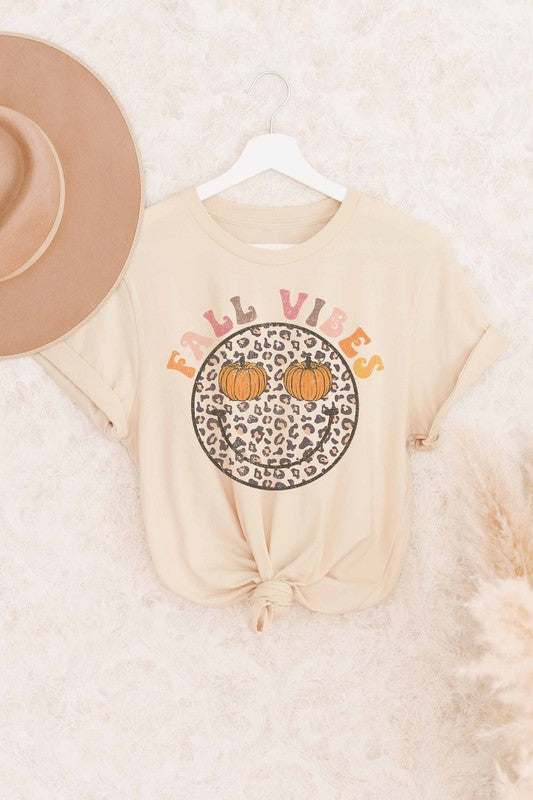 FALL VIBES LEOPARD PUMPKINS GRAPHIC TEE - Style Baby OMG Fashion Boutique - Stylebabyomg - Buy - Aesthetic Baddie Outfits - Babyboo - OOTD - Shie 
