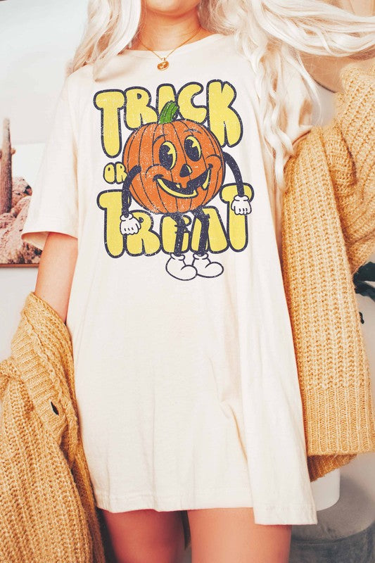 TRICK OR TREAT PUMPKIN GRAPHIC TEE - Style Baby OMG Fashion Boutique - Stylebabyomg - Buy - Aesthetic Baddie Outfits - Babyboo - OOTD - Shie 