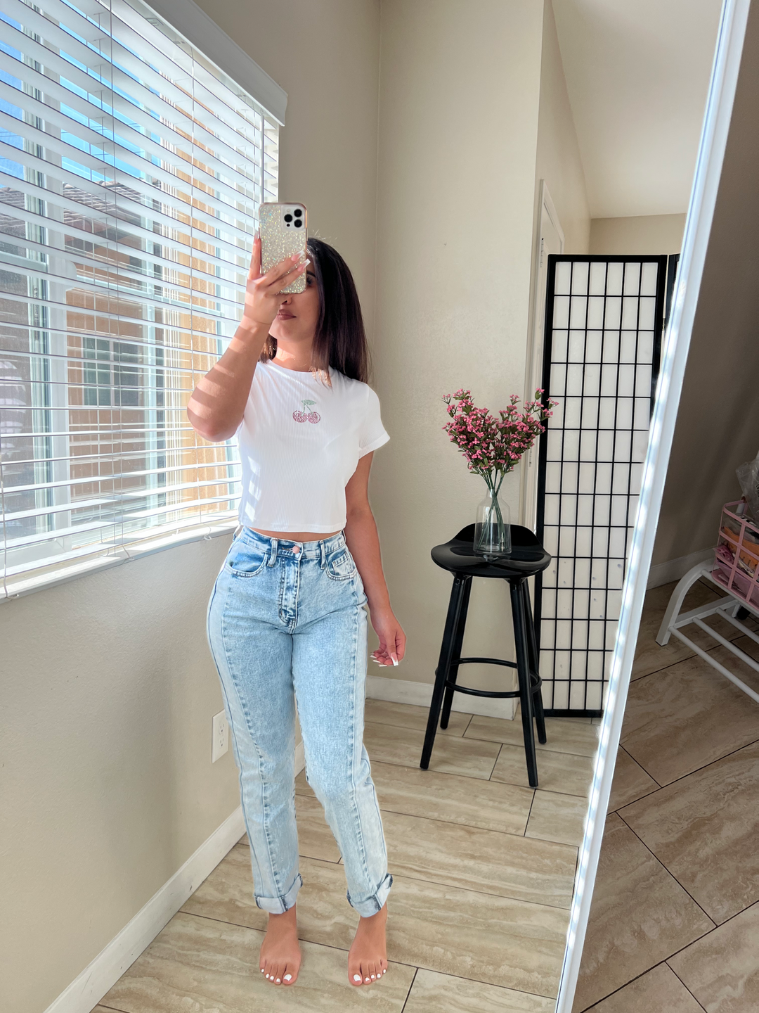 White Cherry Crop Top - Style Baby OMG Fashion Boutique - Stylebabyomg - Buy - Aesthetic Baddie Outfits - Babyboo - OOTD - Shie 