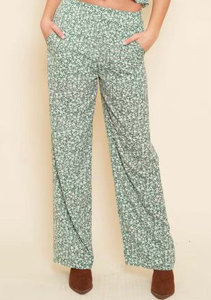 Lexi Green Floral Pants - Style Baby OMG Fashion Boutique - Stylebabyomg - Buy - Aesthetic Baddie Outfits - Babyboo - OOTD - Shie 